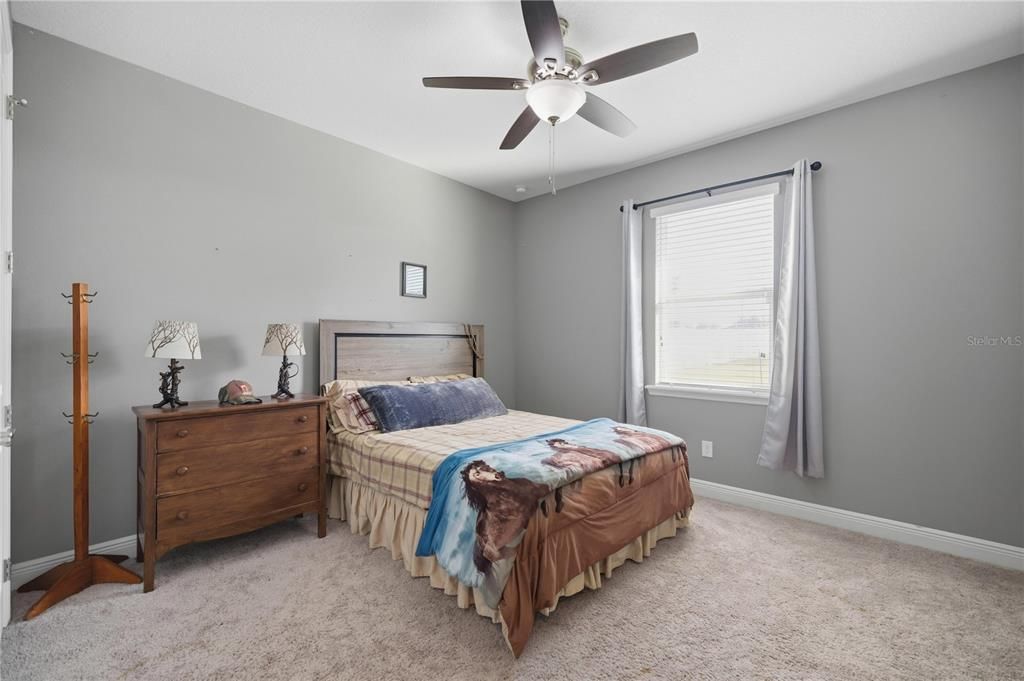 En Venta: $440,000 (3 camas, 2 baños, 1922 Pies cuadrados)