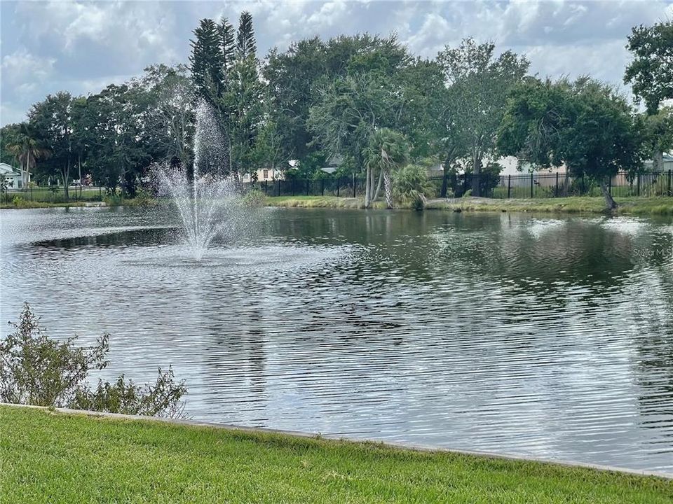 待售: $209,000 (2 贝兹, 2 浴室, 918 平方英尺)