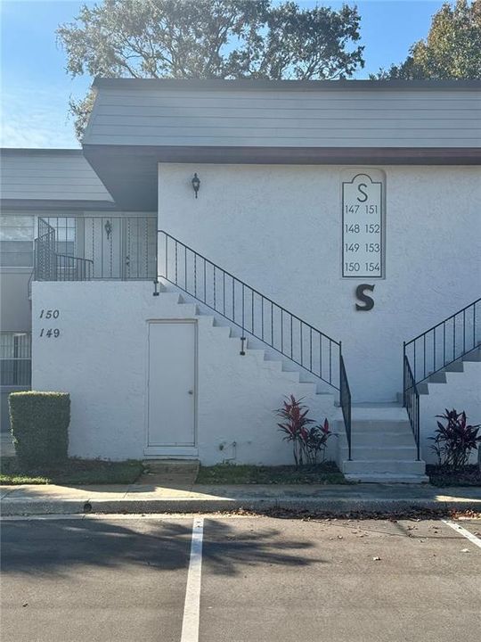 待售: $209,000 (2 贝兹, 2 浴室, 918 平方英尺)