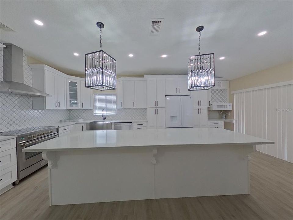 В аренду: $2,689 (4 спален, 2 ванн, 1772 Квадратных фут)