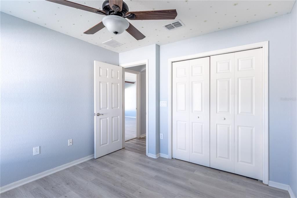 待售: $330,000 (4 贝兹, 2 浴室, 1779 平方英尺)