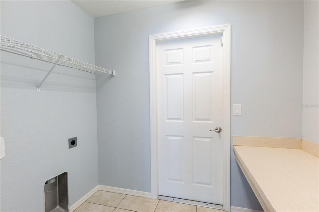 待售: $330,000 (4 贝兹, 2 浴室, 1779 平方英尺)