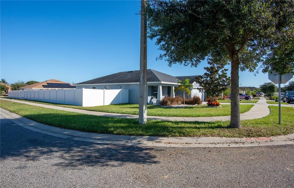 待售: $330,000 (4 贝兹, 2 浴室, 1779 平方英尺)