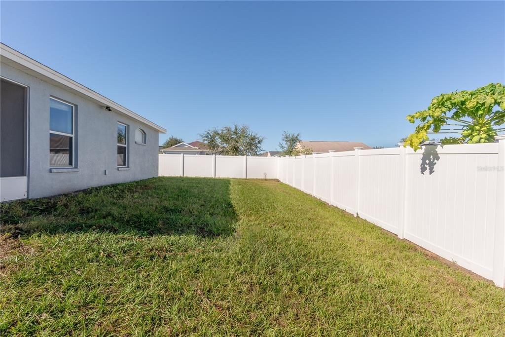 待售: $330,000 (4 贝兹, 2 浴室, 1779 平方英尺)