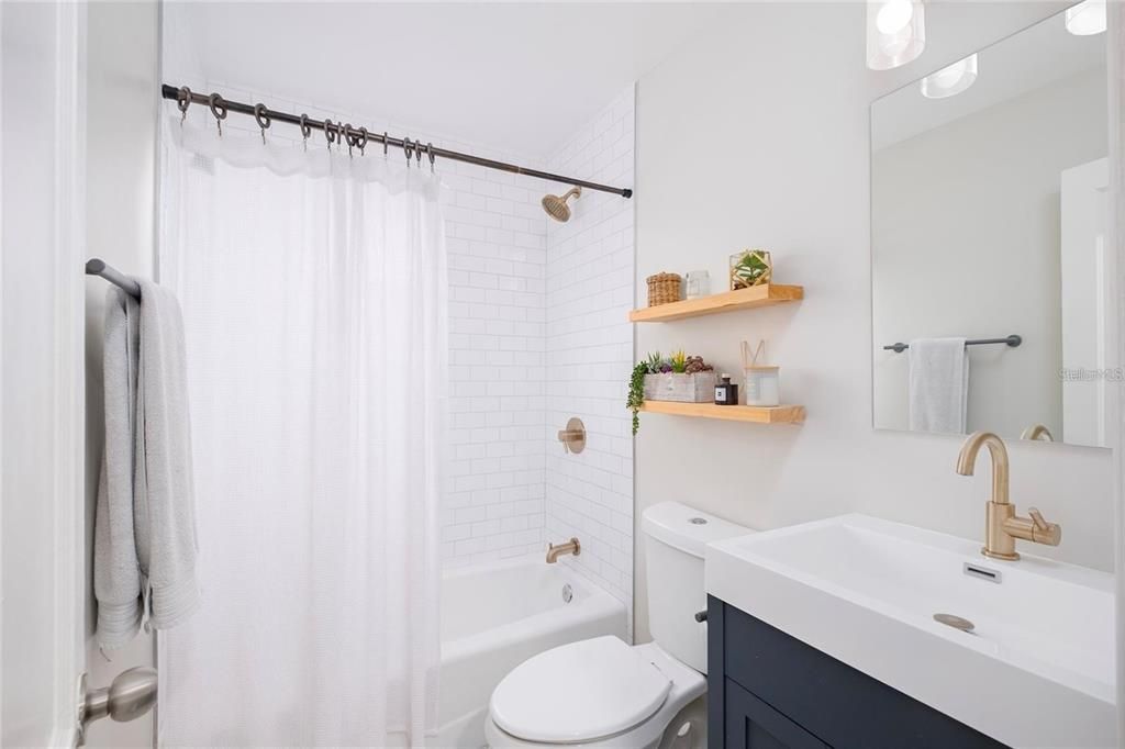 For Rent: $2,750 (3 beds, 2 baths, 1283 Square Feet)