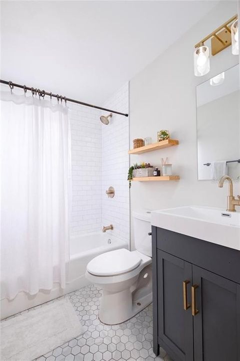 For Rent: $2,750 (3 beds, 2 baths, 1283 Square Feet)