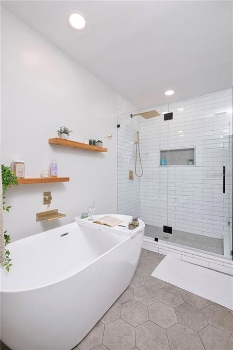 For Rent: $2,750 (3 beds, 2 baths, 1283 Square Feet)