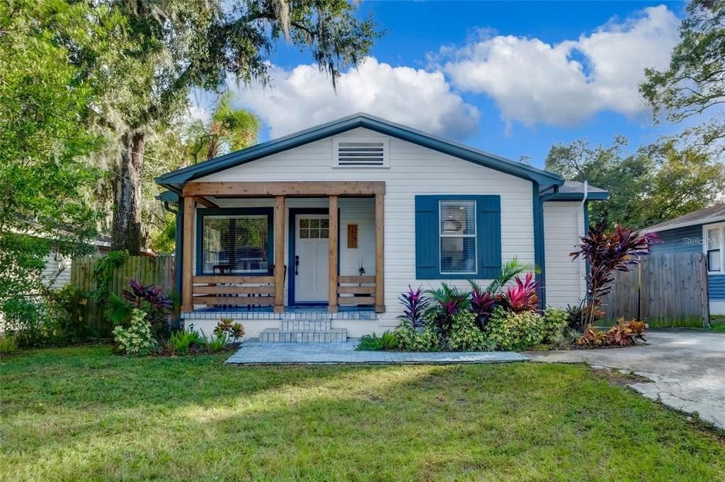 For Rent: $2,750 (3 beds, 2 baths, 1283 Square Feet)