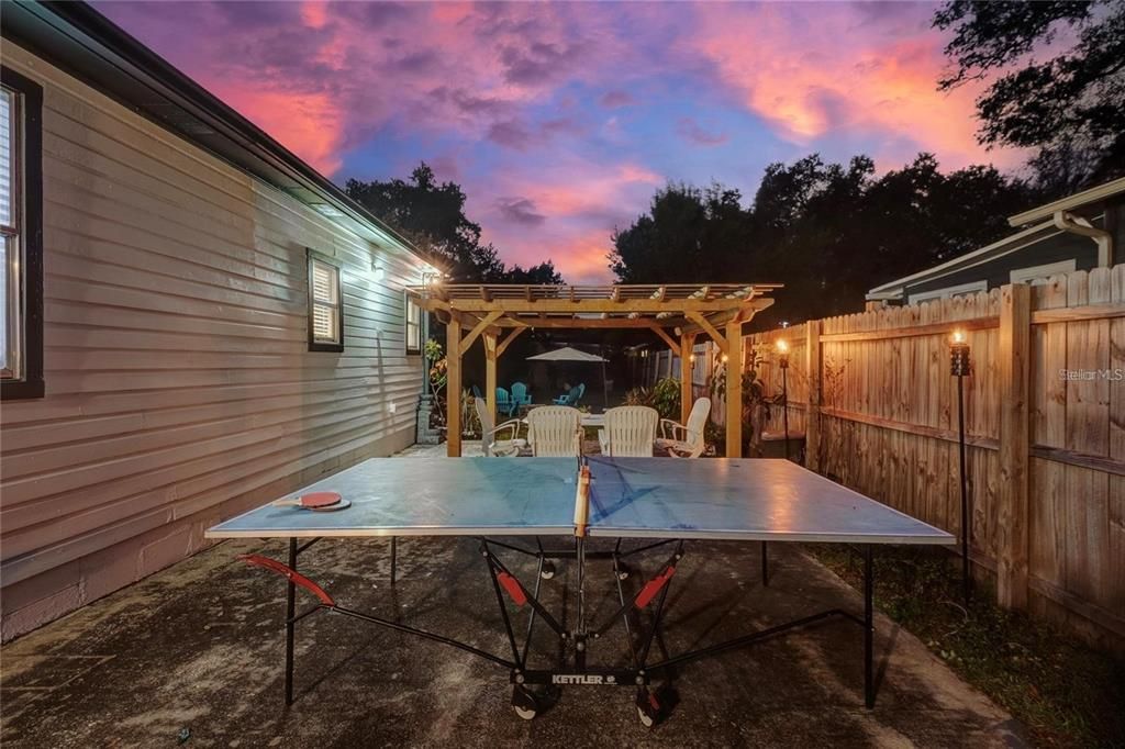 For Rent: $2,750 (3 beds, 2 baths, 1283 Square Feet)