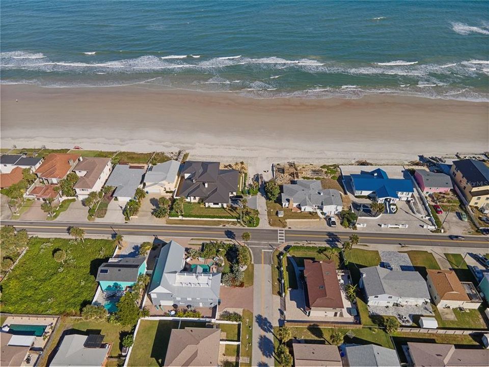 На продажу: $375,000 (0.23 acres)