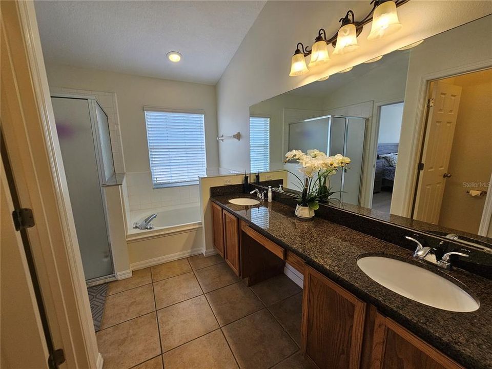 На продажу: $495,000 (4 спален, 2 ванн, 1822 Квадратных фут)