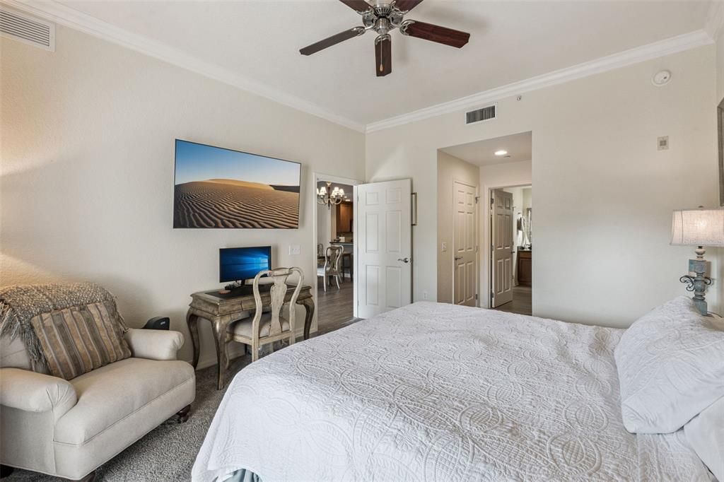 For Sale: $364,500 (3 beds, 3 baths, 1630 Square Feet)