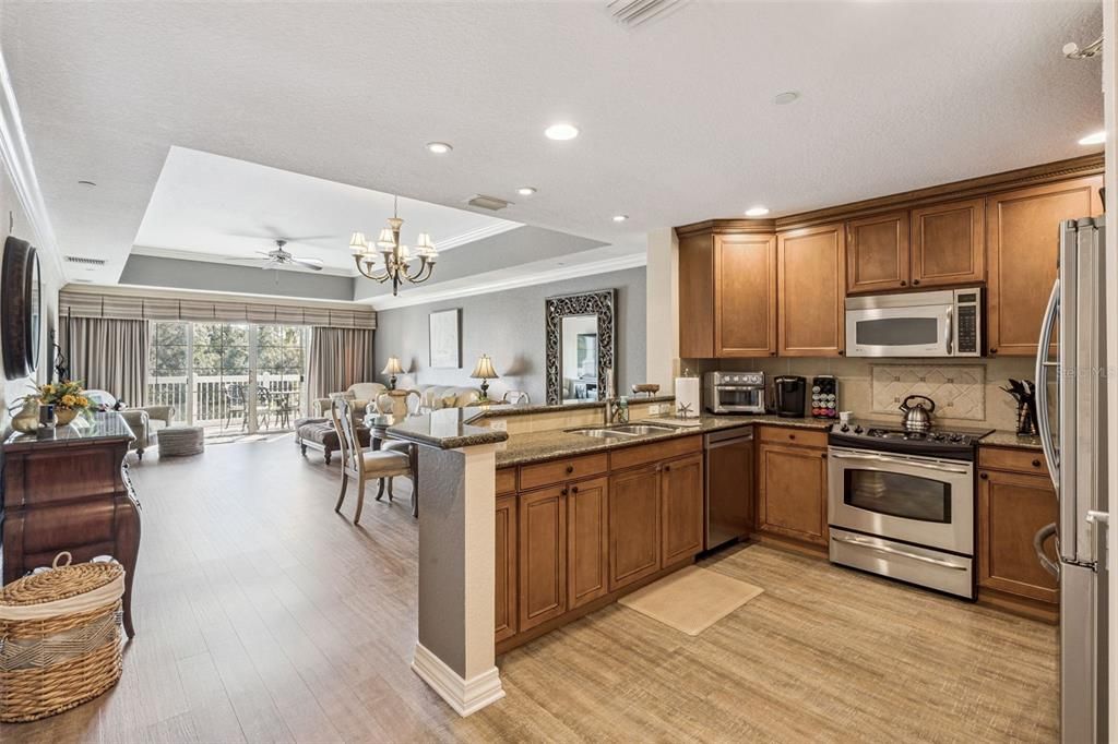 For Sale: $364,500 (3 beds, 3 baths, 1630 Square Feet)