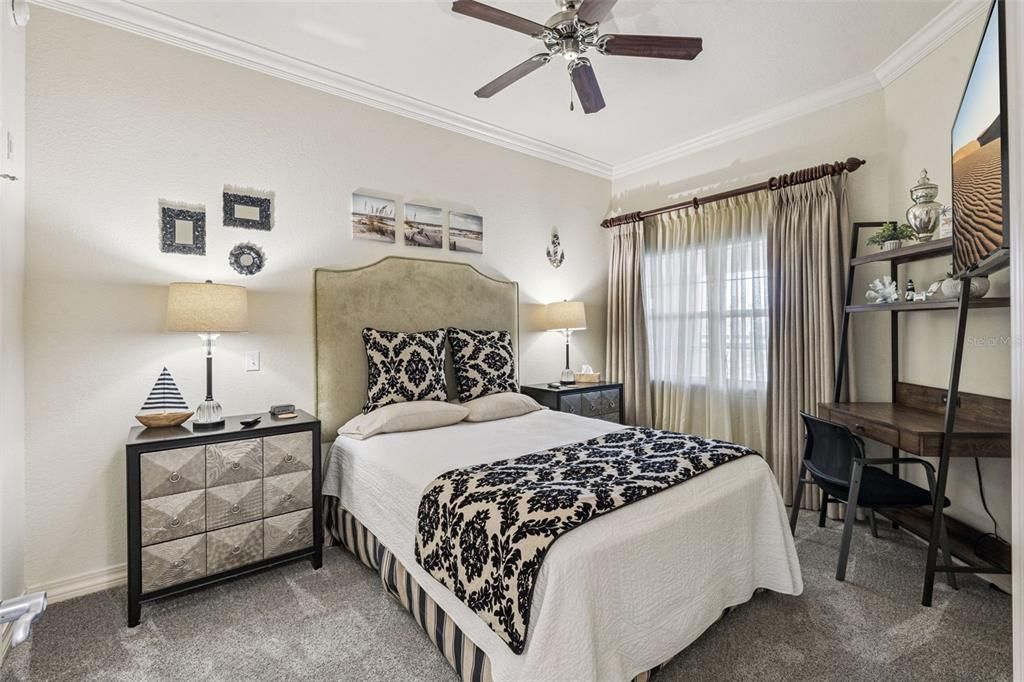 For Sale: $364,500 (3 beds, 3 baths, 1630 Square Feet)