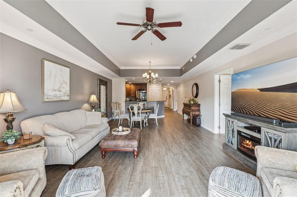 For Sale: $364,500 (3 beds, 3 baths, 1630 Square Feet)