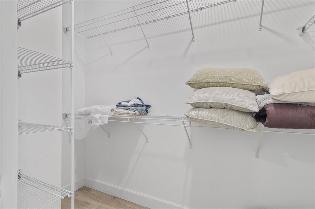 For Rent: $2,500 (3 beds, 2 baths, 2239 Square Feet)