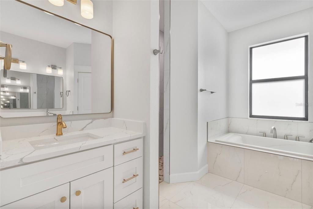 For Rent: $2,500 (3 beds, 2 baths, 2239 Square Feet)