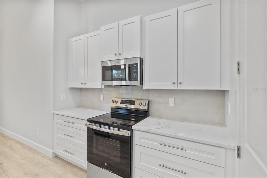 For Rent: $2,500 (3 beds, 2 baths, 2239 Square Feet)