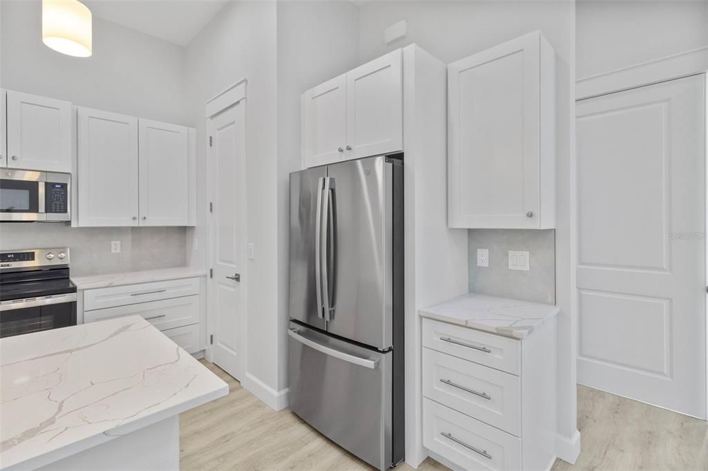 For Rent: $2,500 (3 beds, 2 baths, 2239 Square Feet)