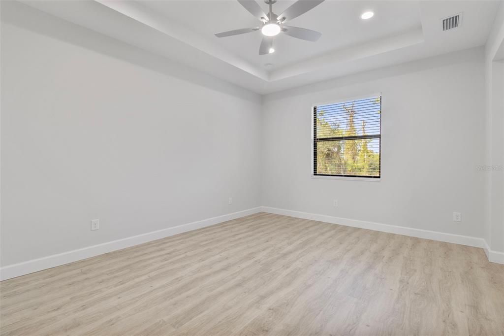 For Rent: $2,500 (3 beds, 2 baths, 2239 Square Feet)