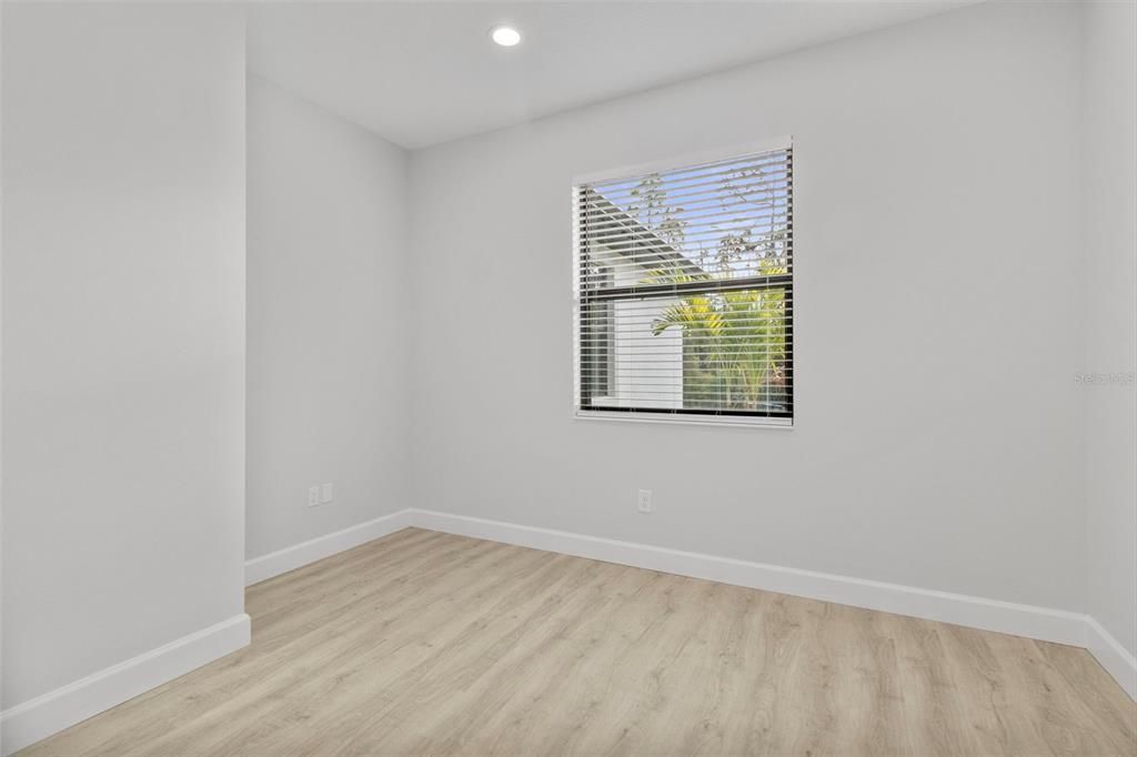 For Rent: $2,500 (3 beds, 2 baths, 2239 Square Feet)