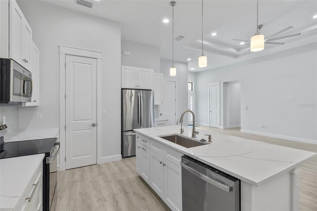 For Rent: $2,500 (3 beds, 2 baths, 2239 Square Feet)