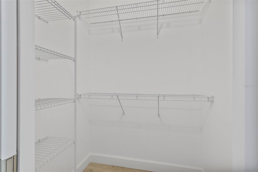 For Rent: $2,500 (3 beds, 2 baths, 2239 Square Feet)