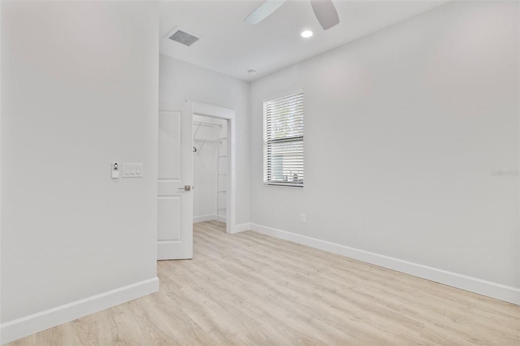 For Rent: $2,500 (3 beds, 2 baths, 2239 Square Feet)