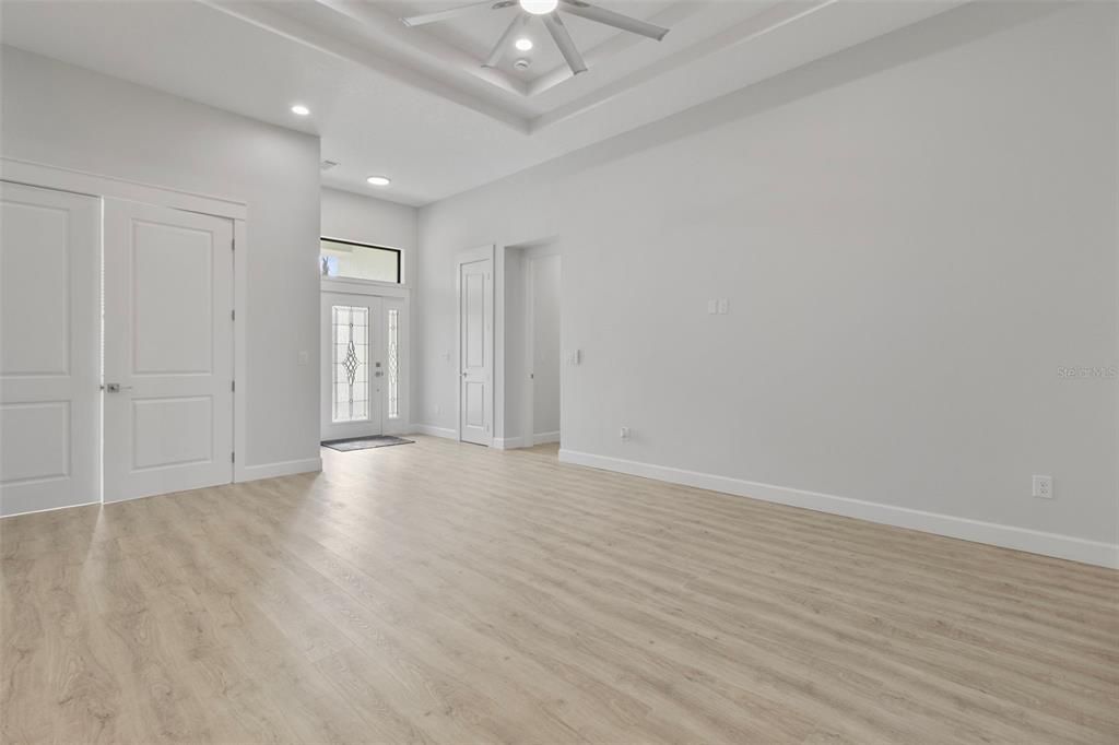 For Rent: $2,500 (3 beds, 2 baths, 2239 Square Feet)