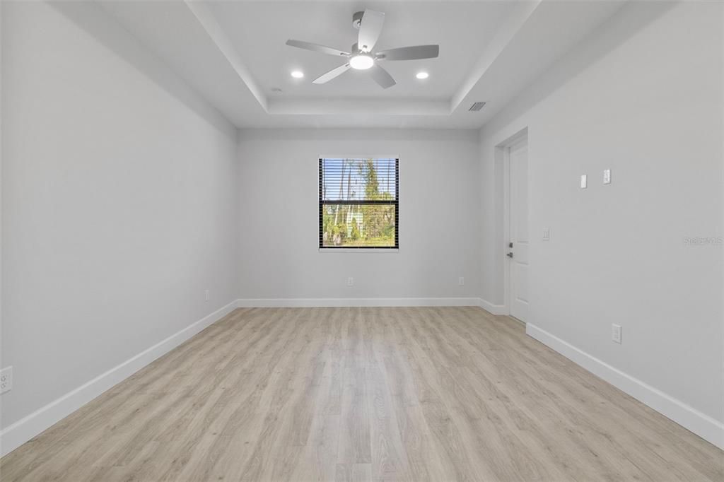 For Rent: $2,500 (3 beds, 2 baths, 2239 Square Feet)