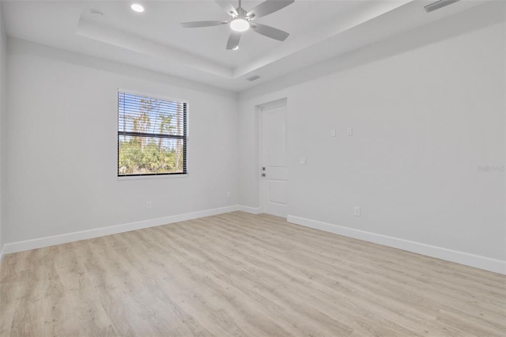 For Rent: $2,500 (3 beds, 2 baths, 2239 Square Feet)