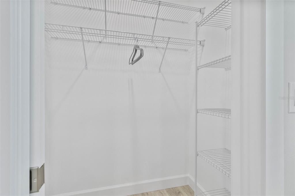 For Rent: $2,500 (3 beds, 2 baths, 2239 Square Feet)