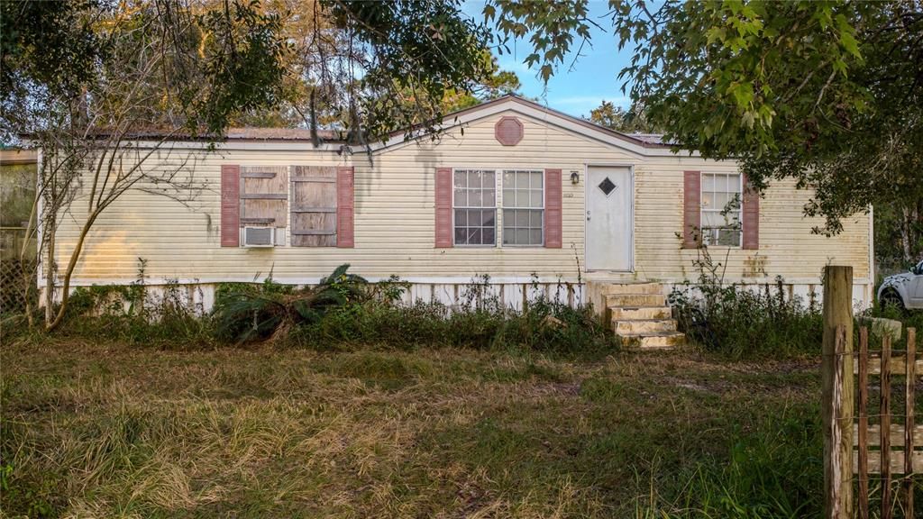 For Sale: $215,000 (3 beds, 2 baths, 1104 Square Feet)