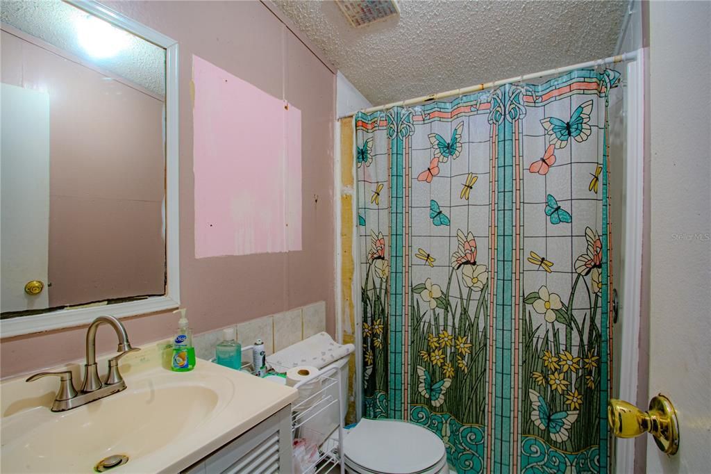 En Venta: $194,800 (3 camas, 2 baños, 1104 Pies cuadrados)