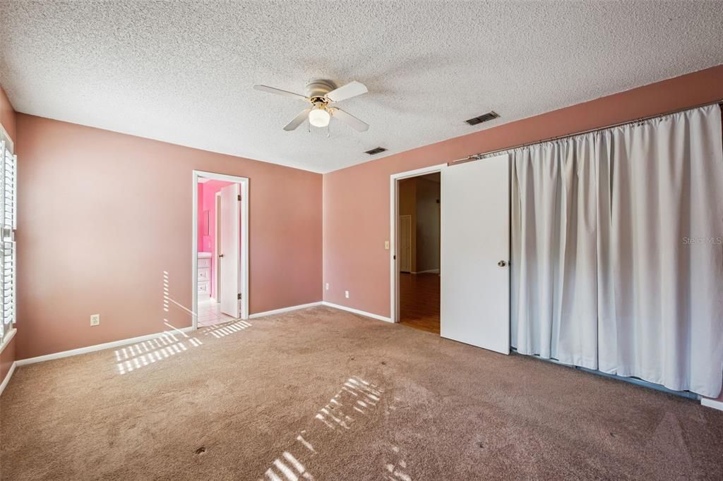 En Venta: $350,000 (2 camas, 2 baños, 1091 Pies cuadrados)