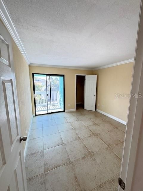 В аренду: $1,800 (2 спален, 2 ванн, 898 Квадратных фут)