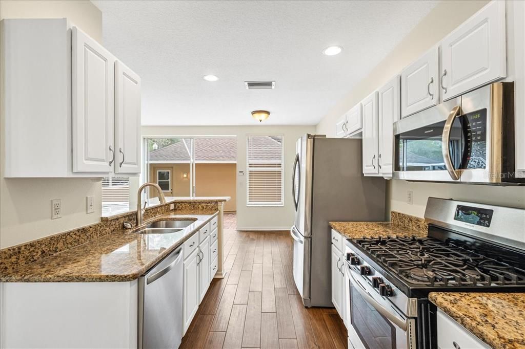 В аренду: $3,000 (3 спален, 2 ванн, 1452 Квадратных фут)