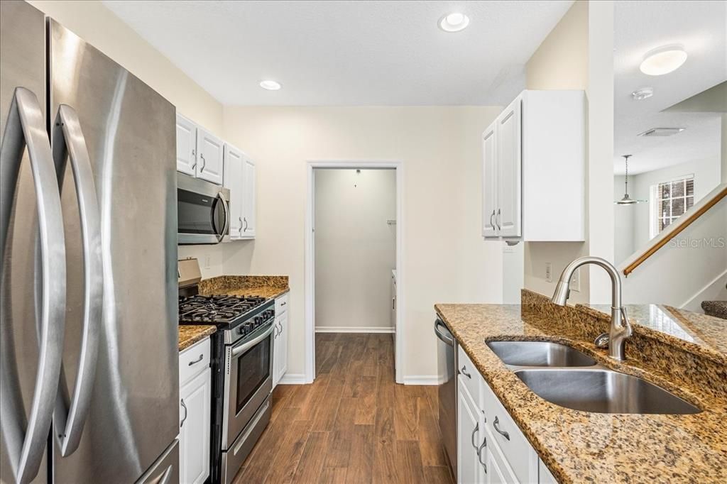 В аренду: $3,000 (3 спален, 2 ванн, 1452 Квадратных фут)