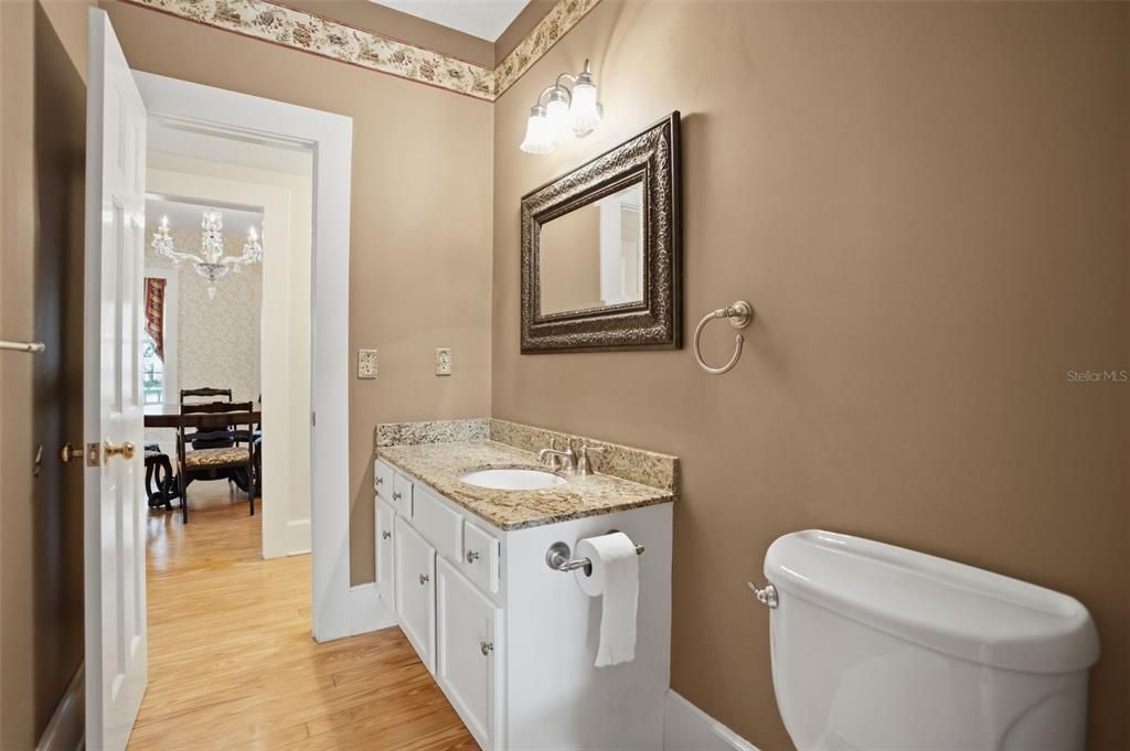 En Venta: $1,200,000 (4 camas, 2 baños, 3086 Pies cuadrados)