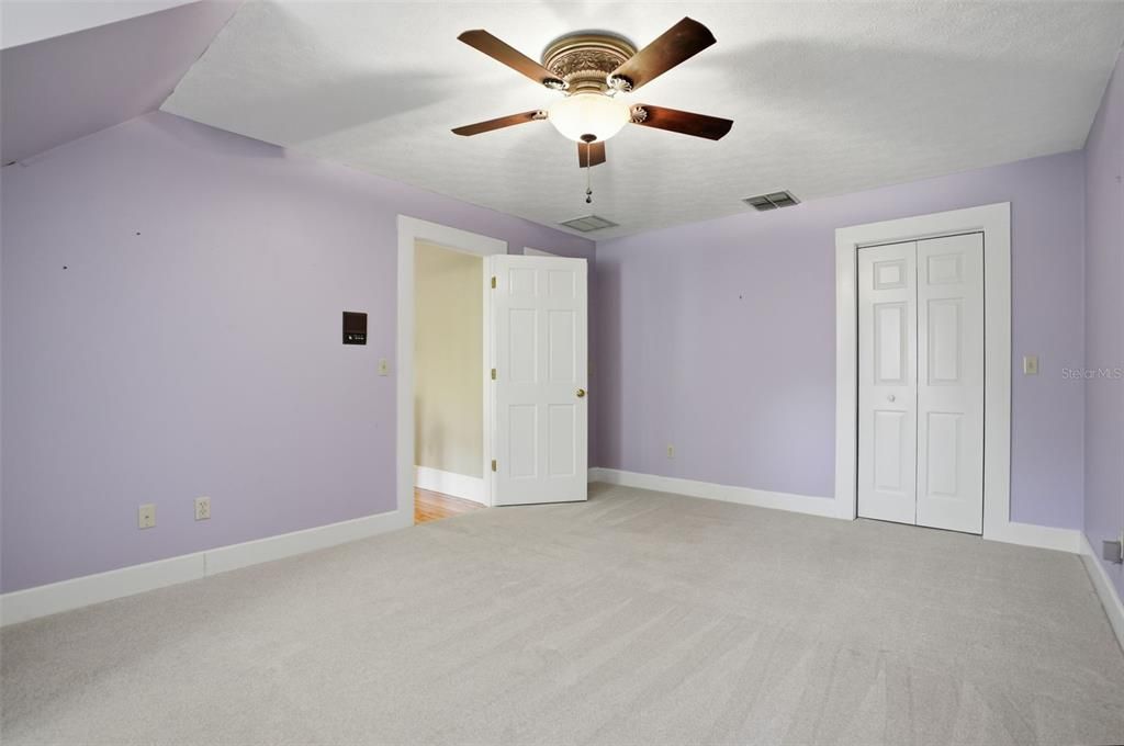 En Venta: $1,200,000 (4 camas, 2 baños, 3086 Pies cuadrados)