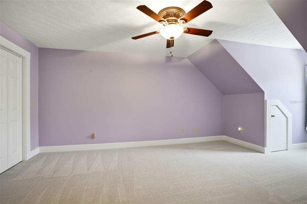 En Venta: $1,200,000 (4 camas, 2 baños, 3086 Pies cuadrados)