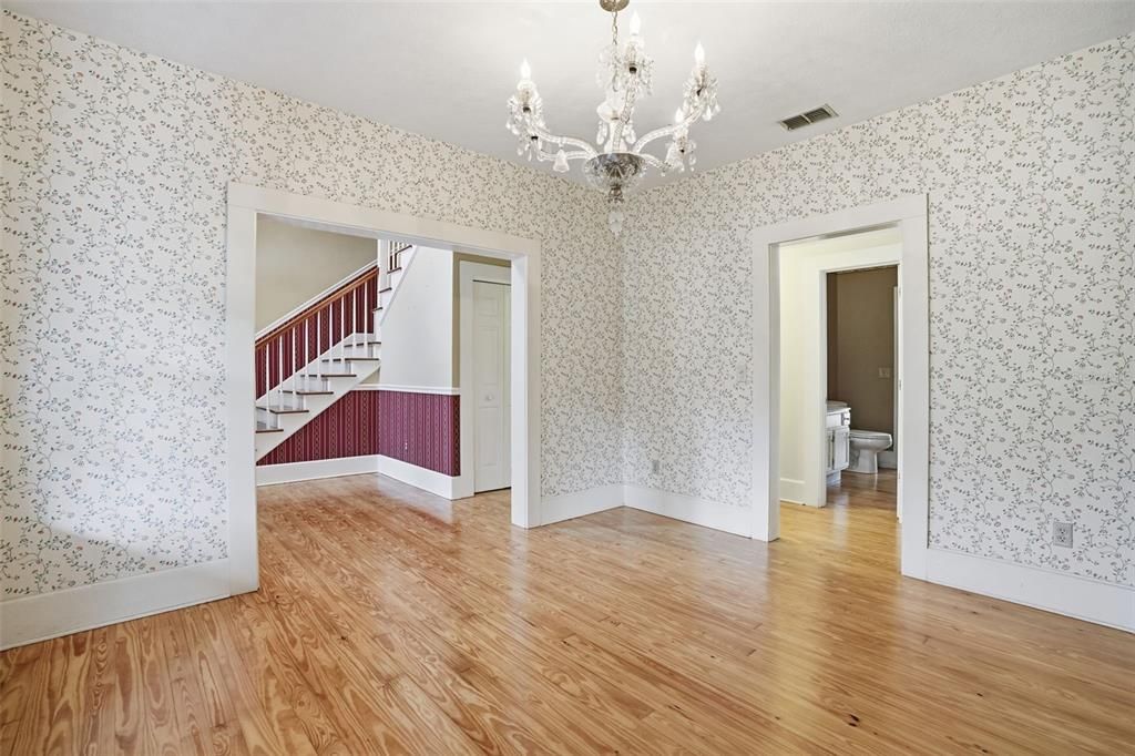 En Venta: $1,200,000 (4 camas, 2 baños, 3086 Pies cuadrados)