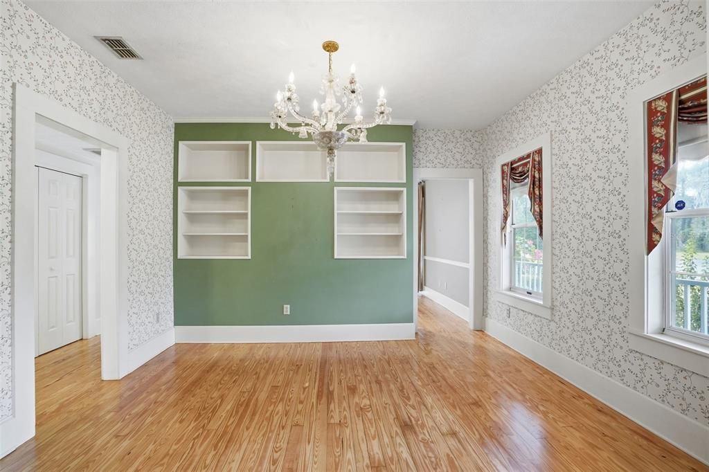 En Venta: $1,200,000 (4 camas, 2 baños, 3086 Pies cuadrados)