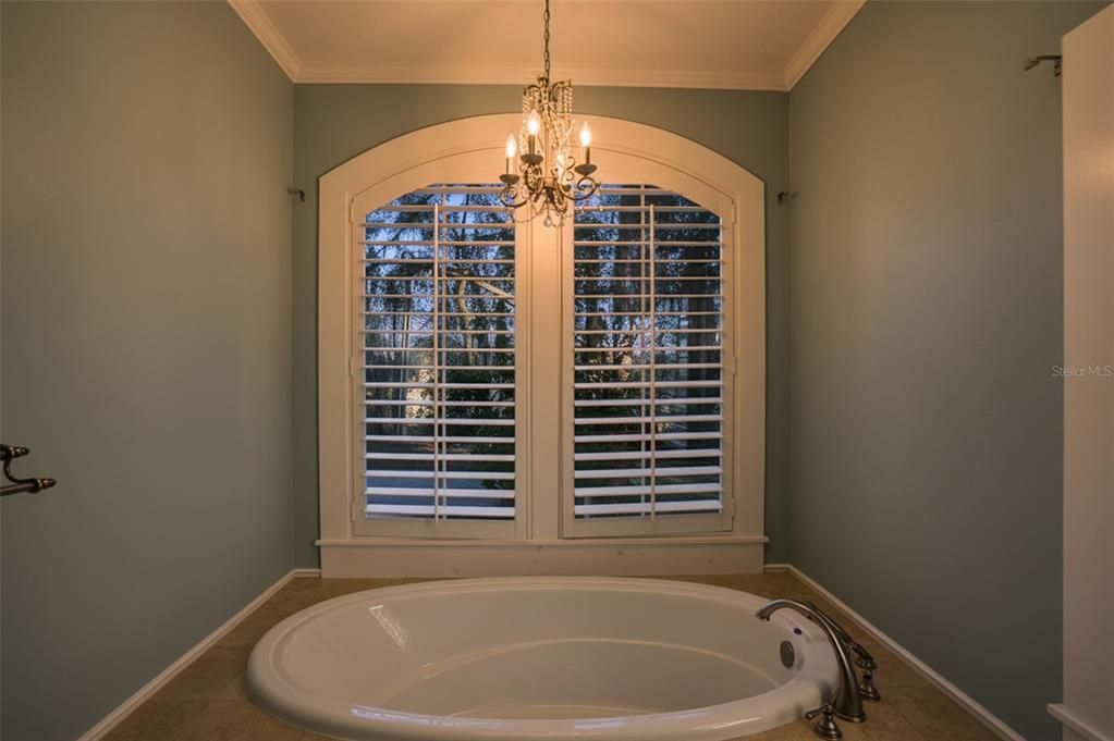 En Venta: $1,200,000 (4 camas, 2 baños, 3086 Pies cuadrados)