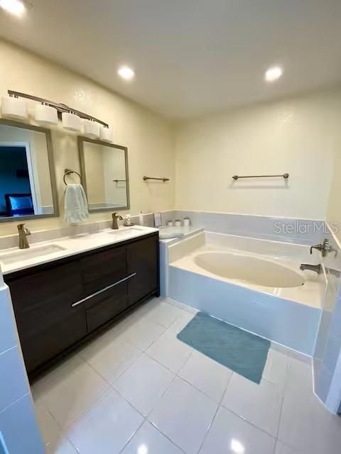 En Venta: $495,000 (4 camas, 2 baños, 2000 Pies cuadrados)