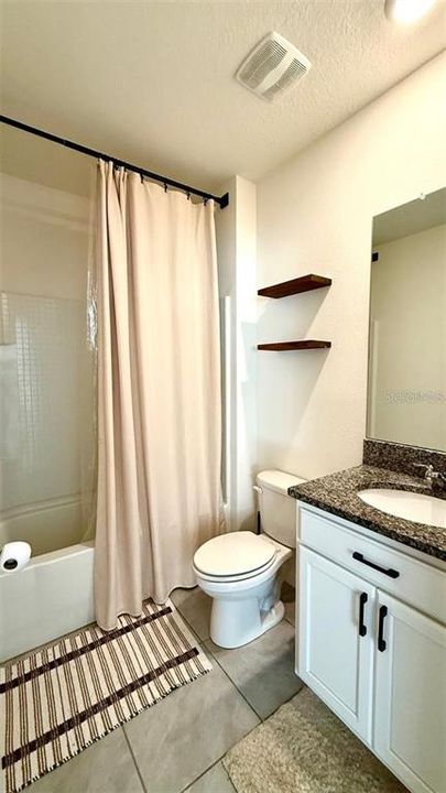 For Rent: $2,900 (5 beds, 3 baths, 2696 Square Feet)