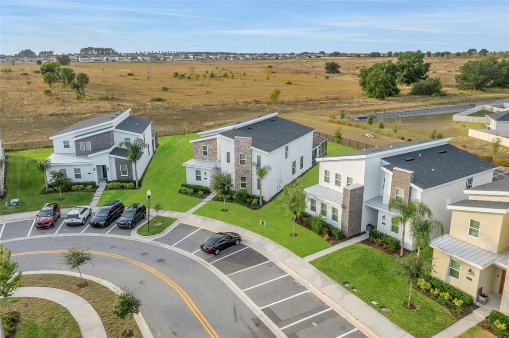 待售: $798,000 (8 贝兹, 5 浴室, 4370 平方英尺)