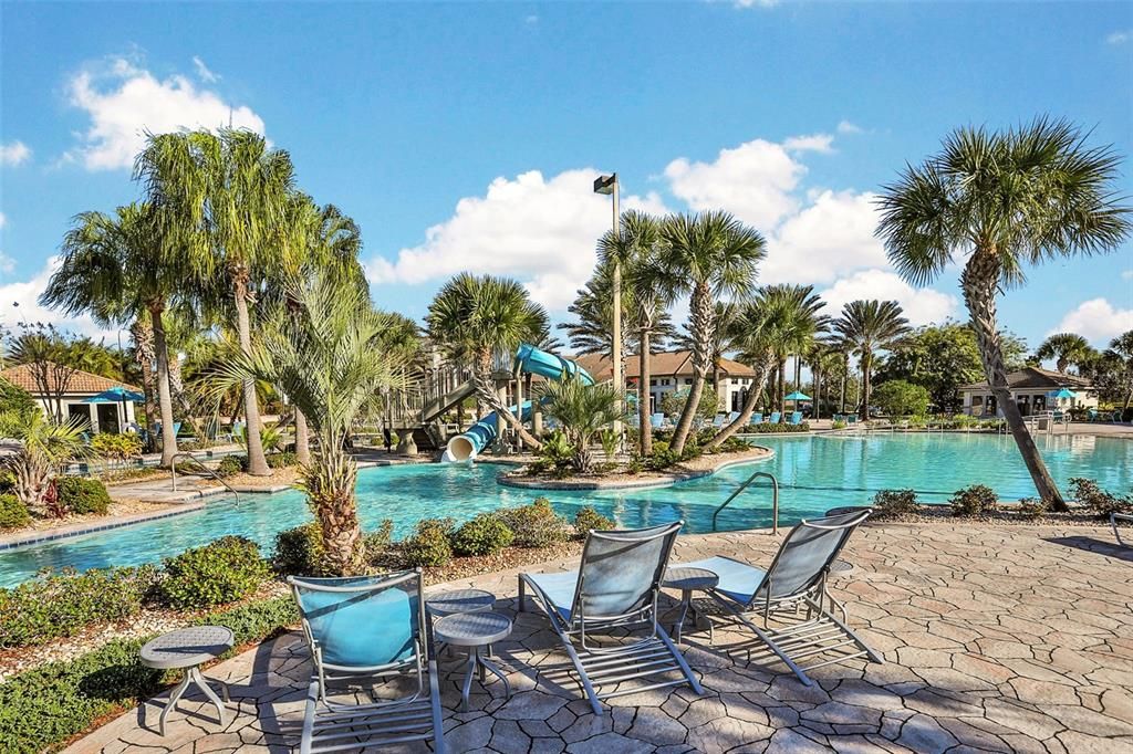 待售: $798,000 (8 贝兹, 5 浴室, 4370 平方英尺)