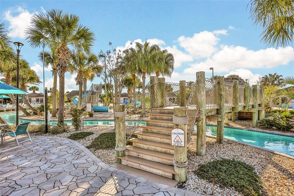 待售: $798,000 (8 贝兹, 5 浴室, 4370 平方英尺)