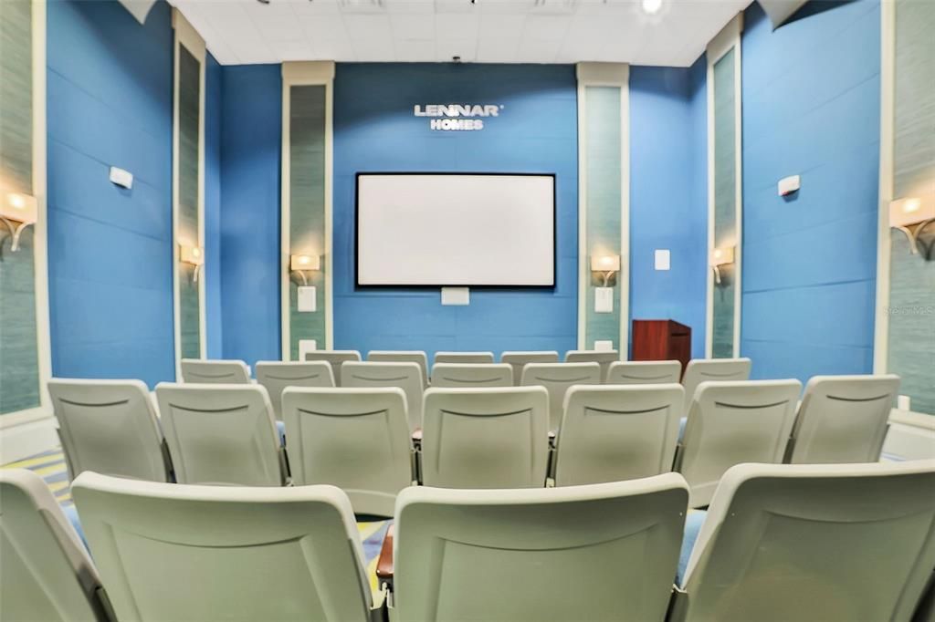 待售: $798,000 (8 贝兹, 5 浴室, 4370 平方英尺)